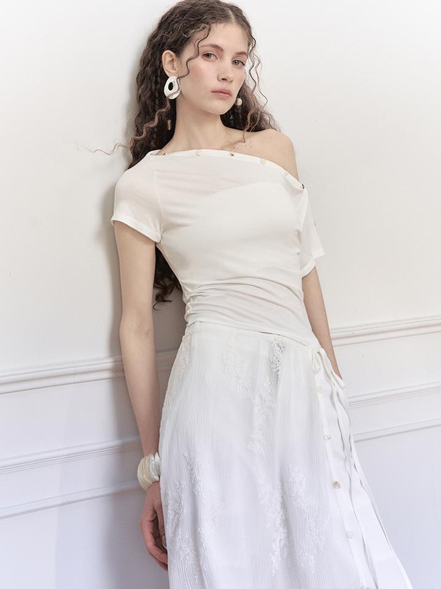 AnnoMundi Asymmetric Shoulder Modal Knit Top