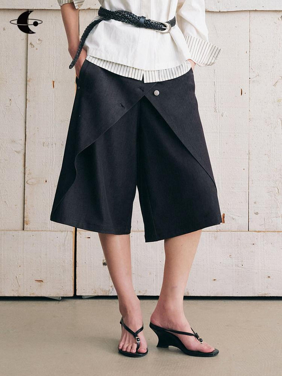 AnnoMundi Black Asymmetric Double Layer Pleated Reversible Women&