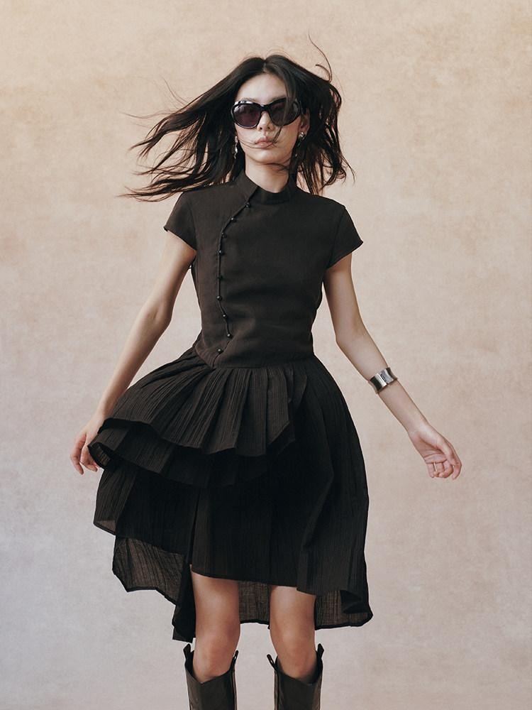 AnnoMundi Black Chinese Asymmetric Pearl Button Aline Women&