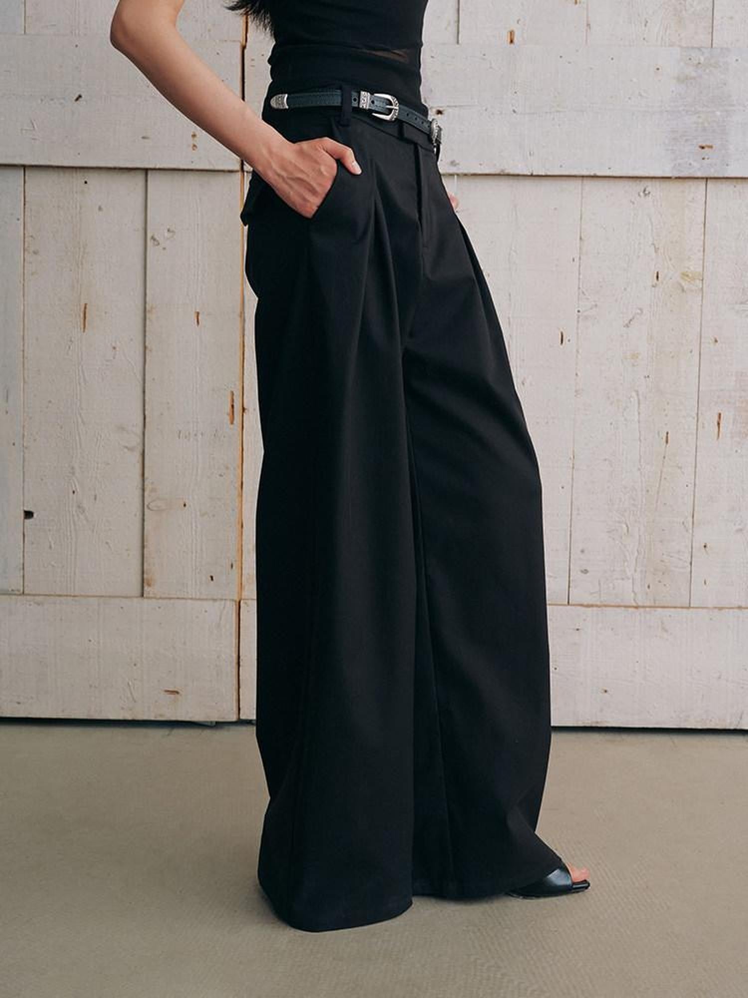 AnnoMundi Black Draped Double Pleat Belted Vintage Women&
