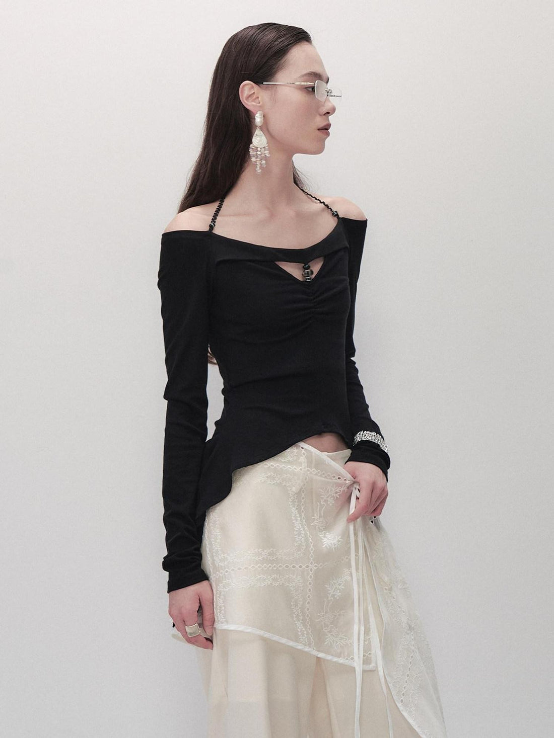 AnnoMundi Black Spliced V-neck Off Shoulder Women&
