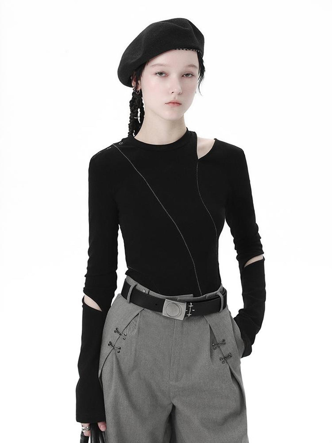 AnnoMundi Black Sweet Cool Hollow Out Slim Knit Top