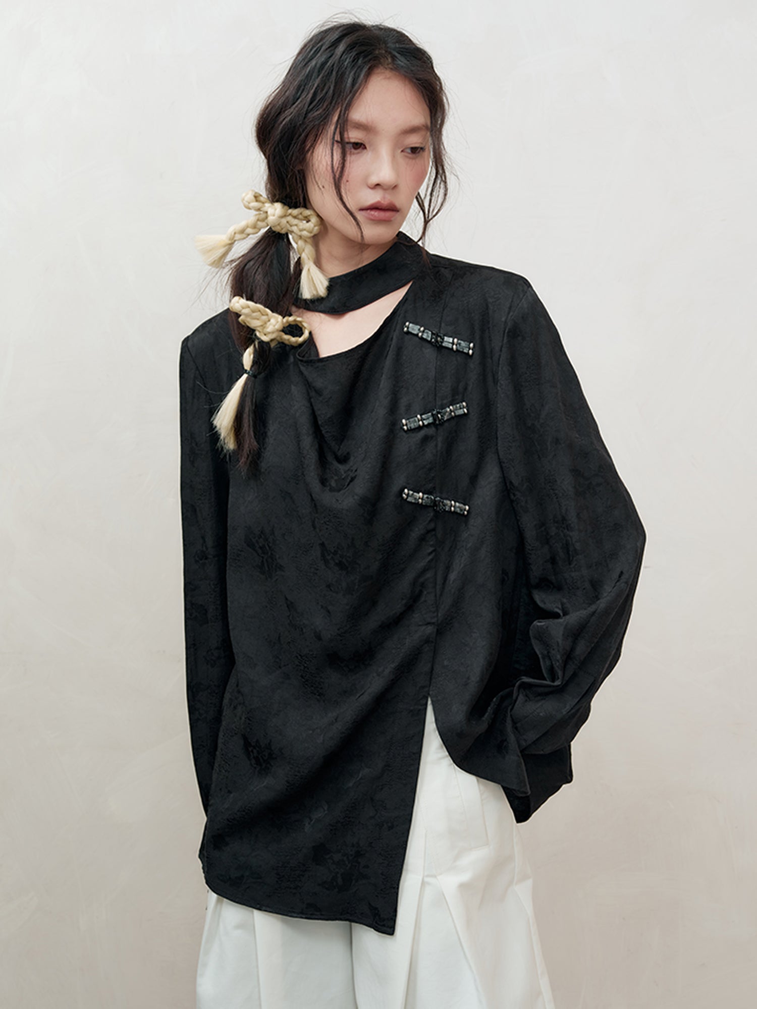 AnnoMundi Braided Knot Textured V-Neck Shirt With Beaded Closures