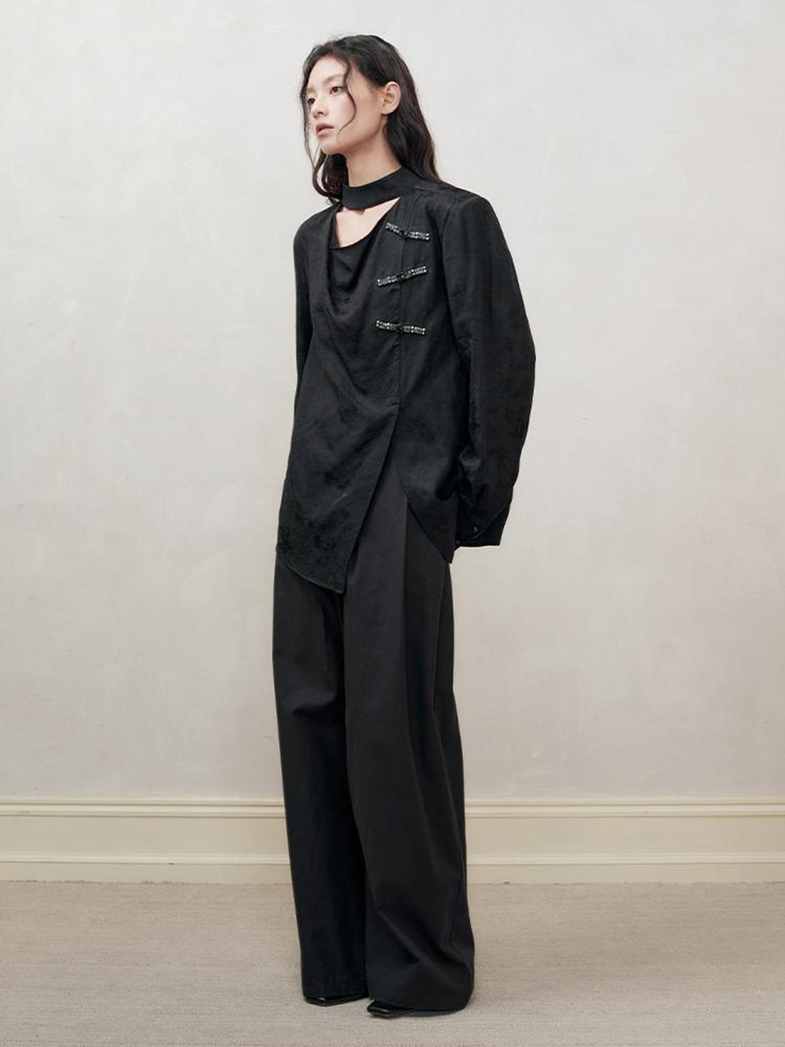 AnnoMundi Braided Knot Textured V-Neck Shirt With Beaded Closures