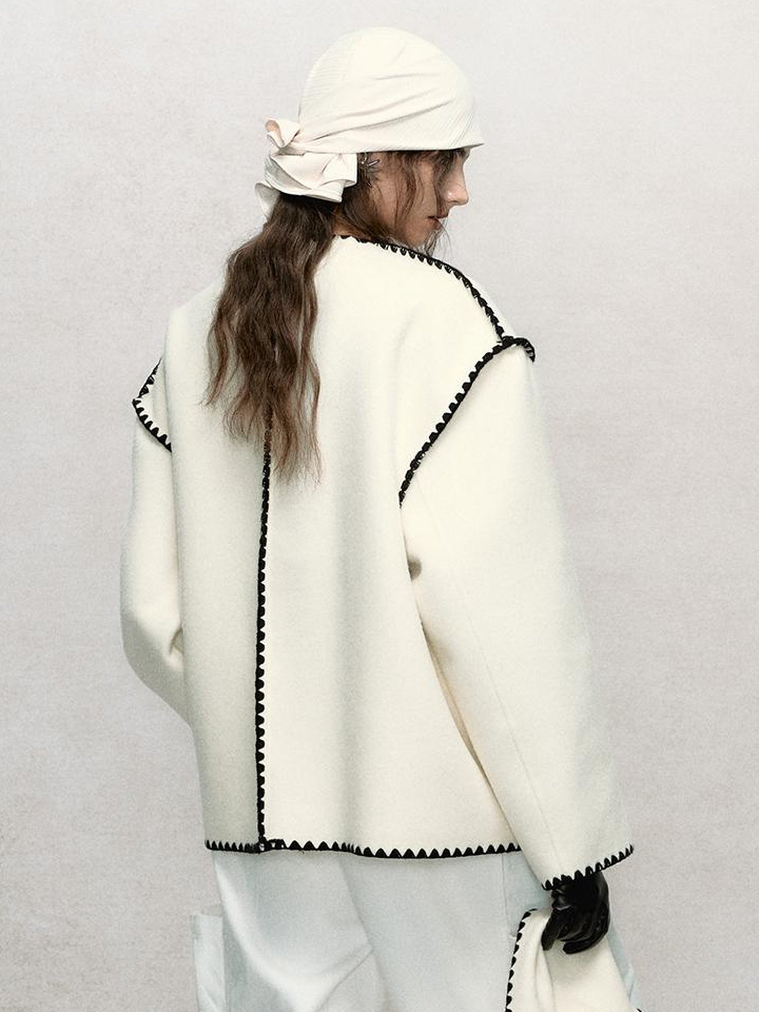 AnnoMundi Contrast Trim V Neck Double Faced Wool Coat With Scarf