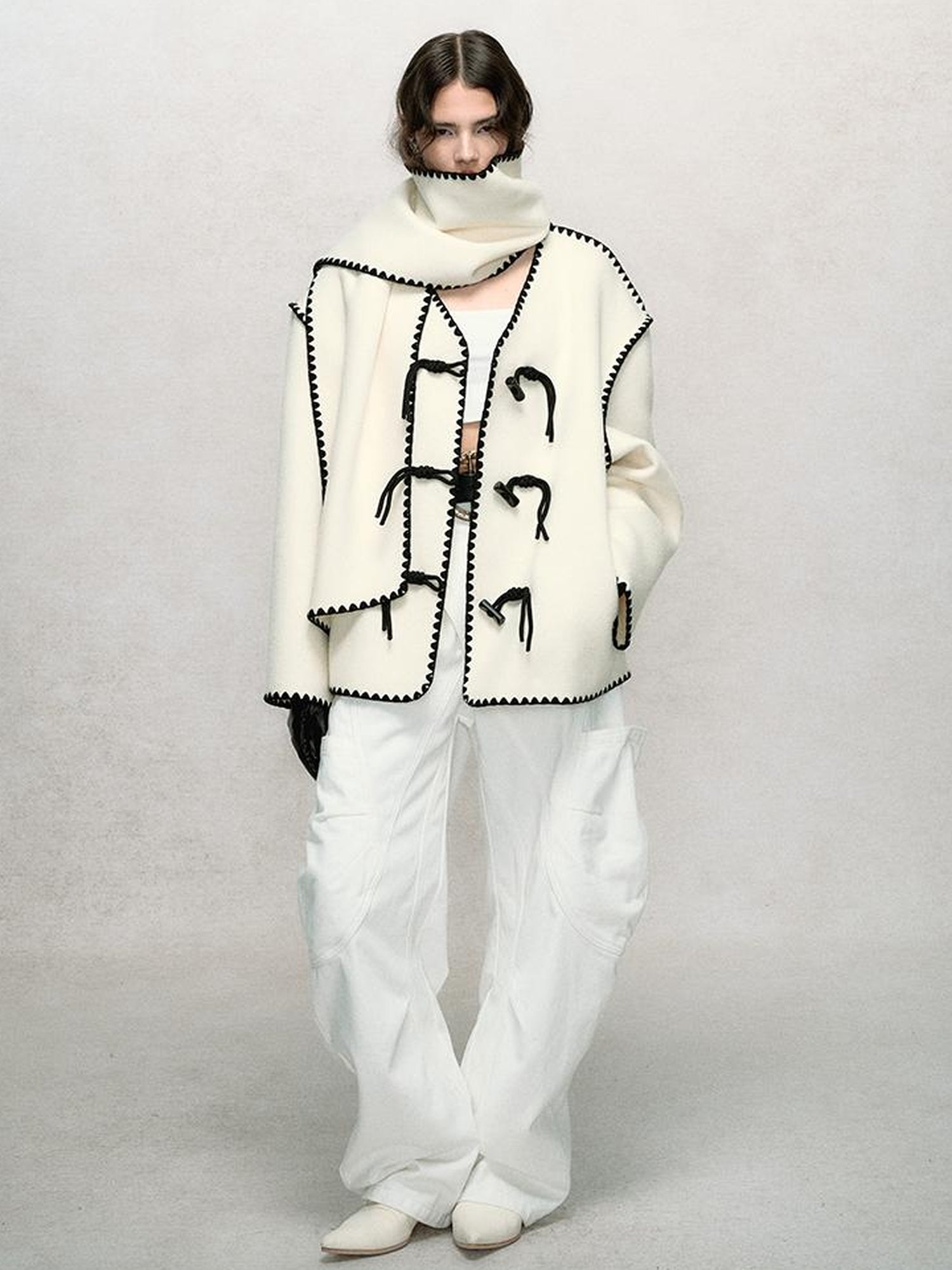 AnnoMundi Contrast Trim V Neck Double Faced Wool Coat With Scarf