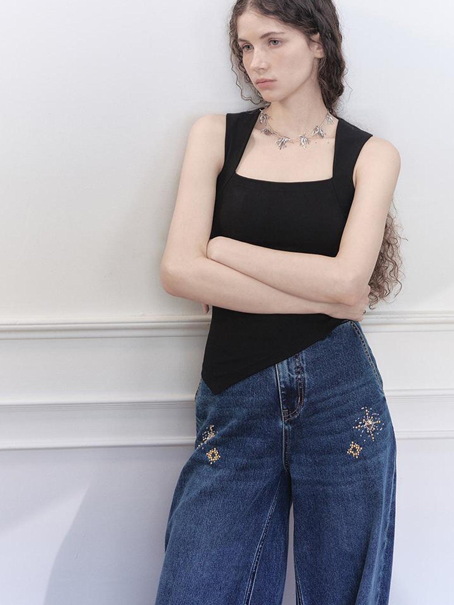 AnnoMundi Cutting Edge Square Neck Slash Hem Tank Top