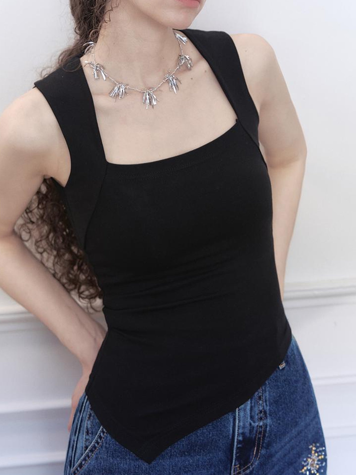 AnnoMundi Cutting Edge Square Neck Slash Hem Tank Top