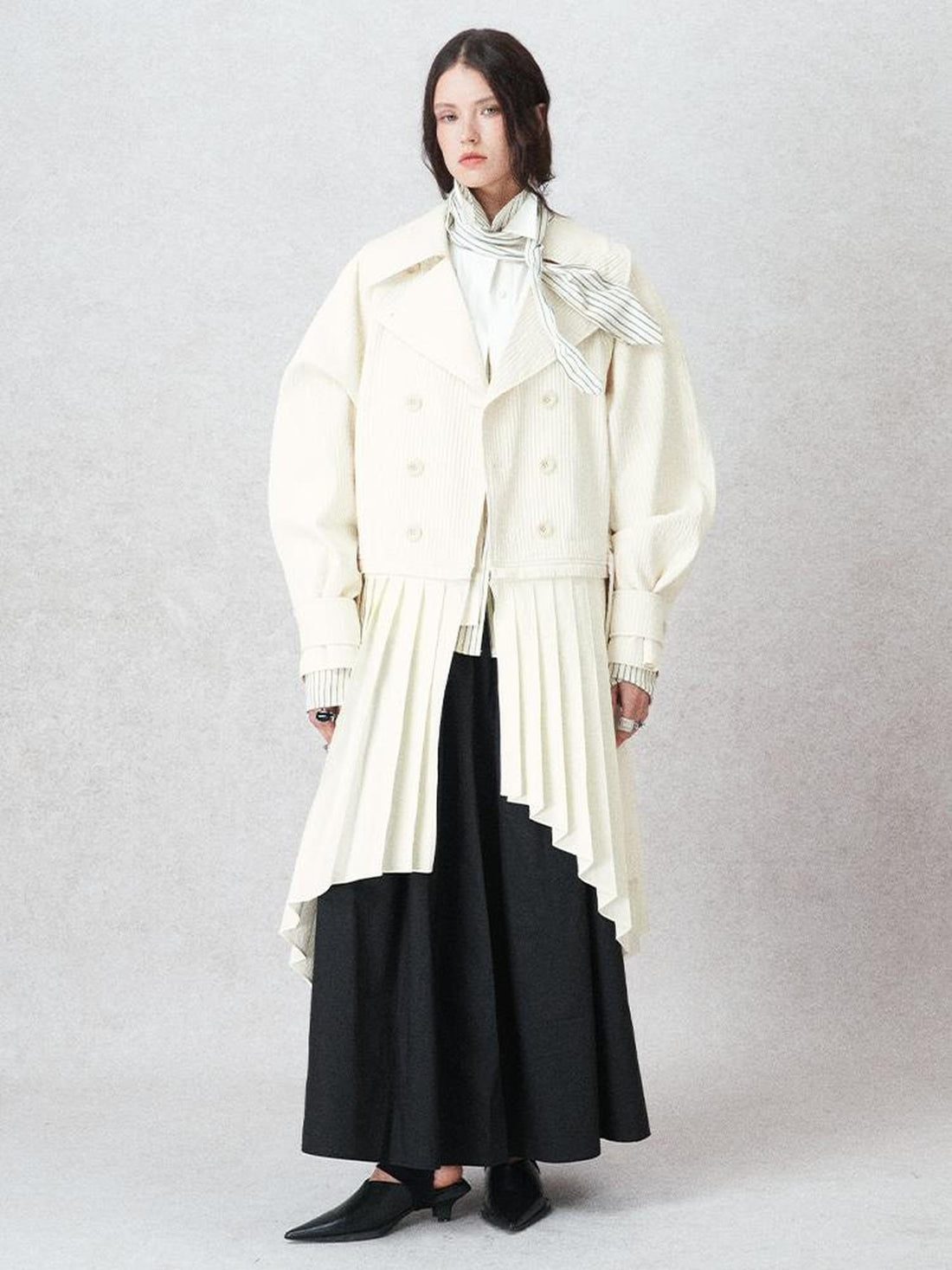 AnnoMundi Detachable Pleated Trench Coat With Asymmetric Hem