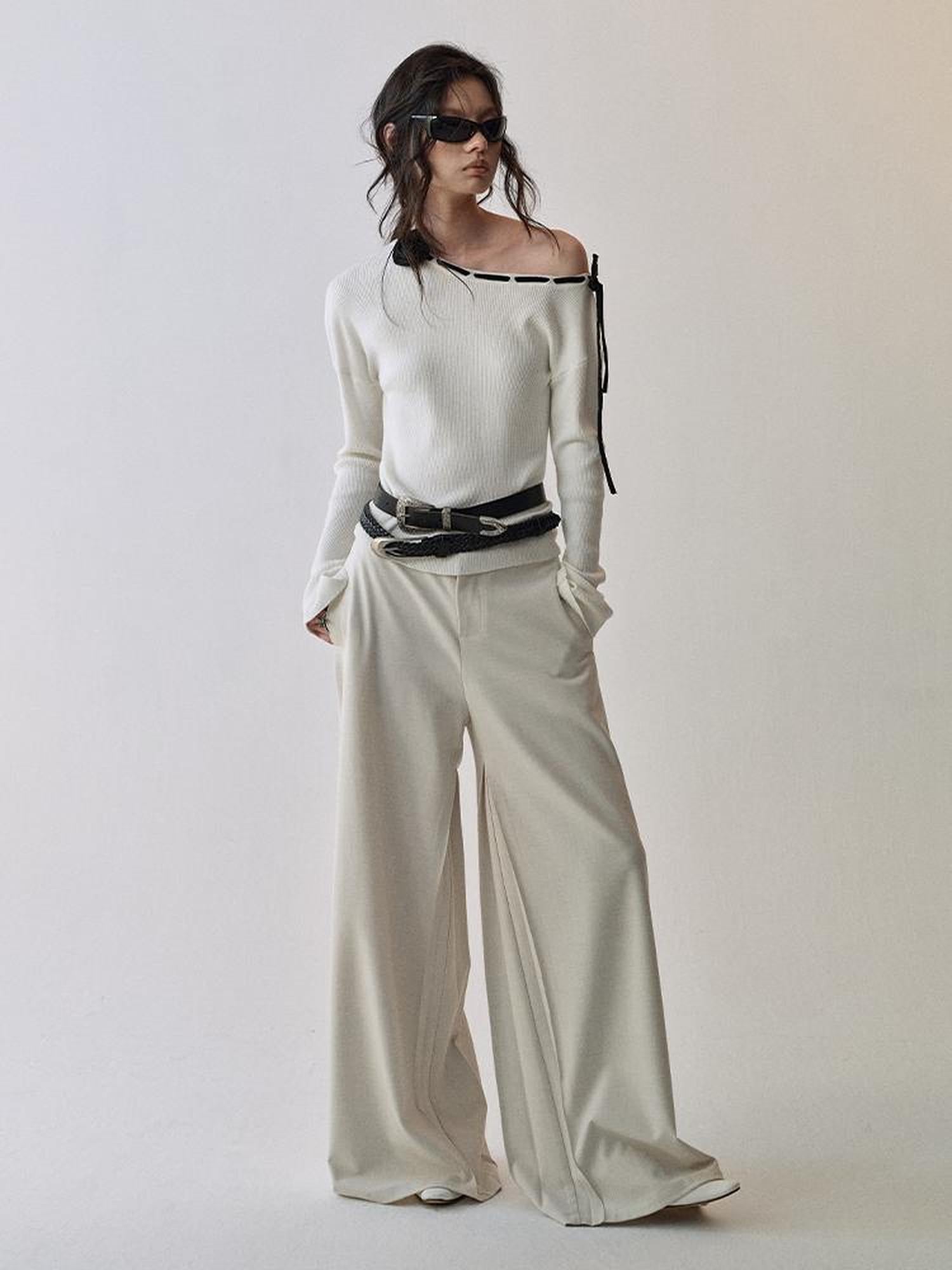 AnnoMundi Detachable Rose Contrast Trim Knit Top