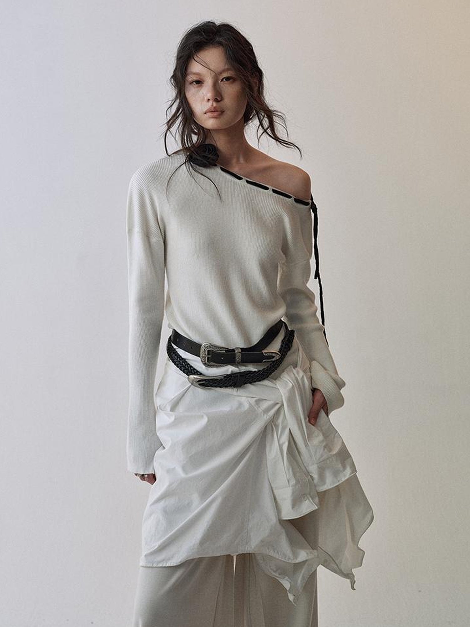 AnnoMundi Detachable Rose Contrast Trim Knit Top