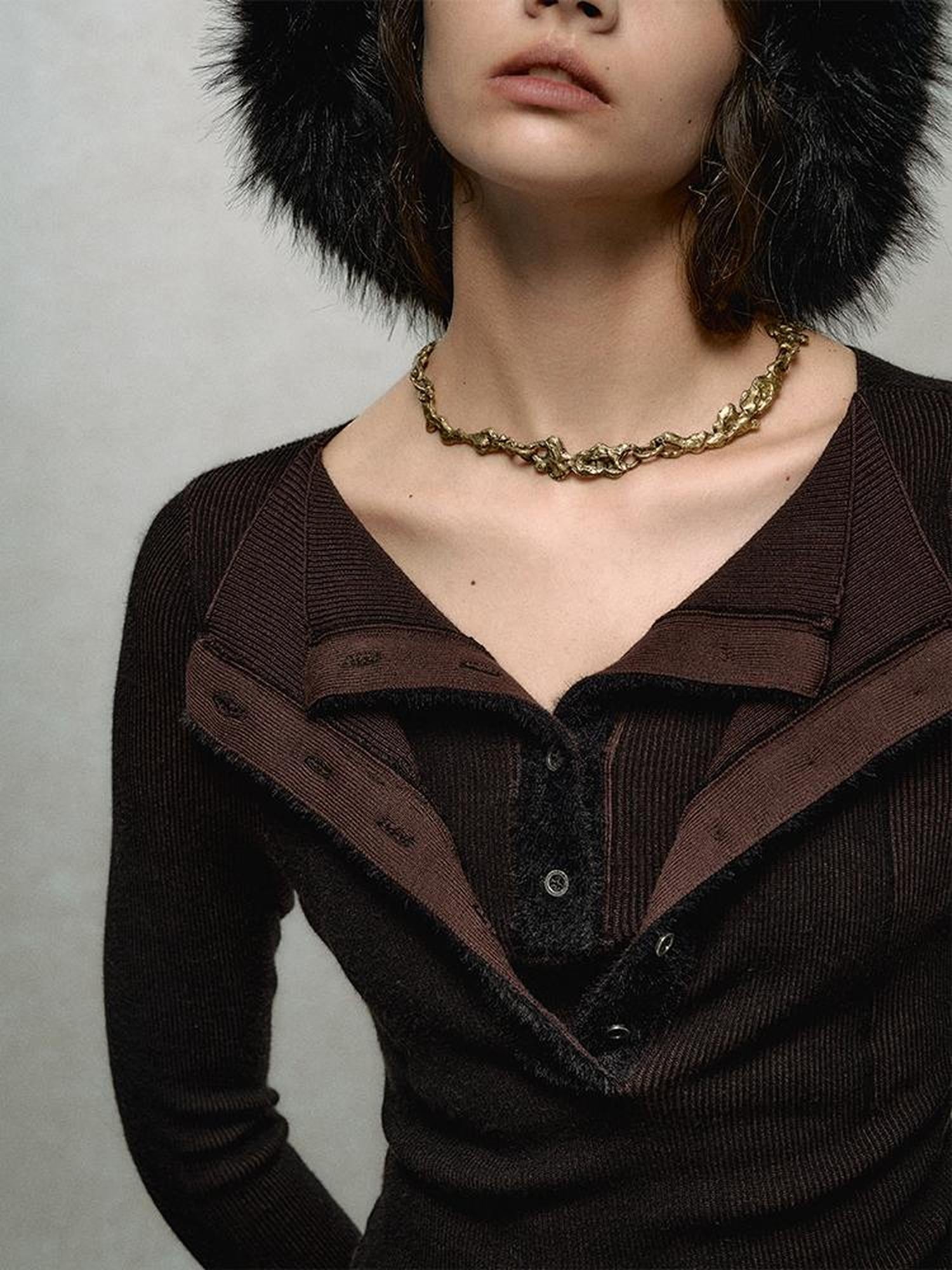 AnnoMundi Double Layer Collar V Neck Stretch Knit Top