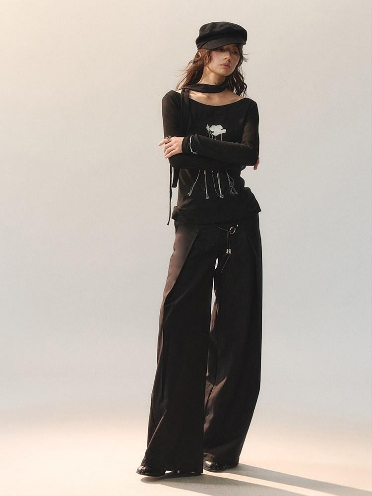 AnnoMundi Embroidered Rose Cuffed Sleeve Casual Regular Fit Women Black Long Sleeve T-Shirts