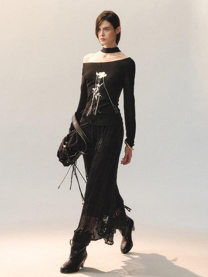 AnnoMundi Embroidered Rose Cuffed Sleeve Casual Regular Fit Women Black Long Sleeve T-Shirts
