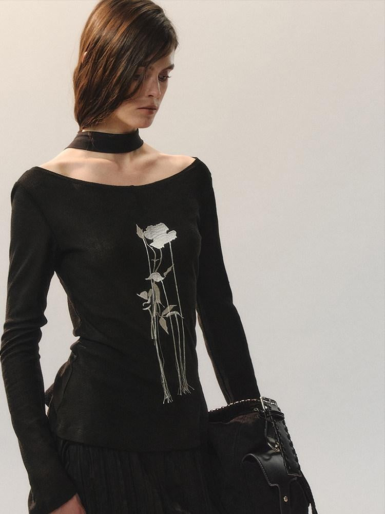 AnnoMundi Embroidered Rose Cuffed Sleeve Casual Regular Fit Women Black Long Sleeve T-Shirts