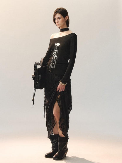 AnnoMundi Embroidered Rose Cuffed Sleeve Casual Regular Fit Women Black Long Sleeve T-Shirts