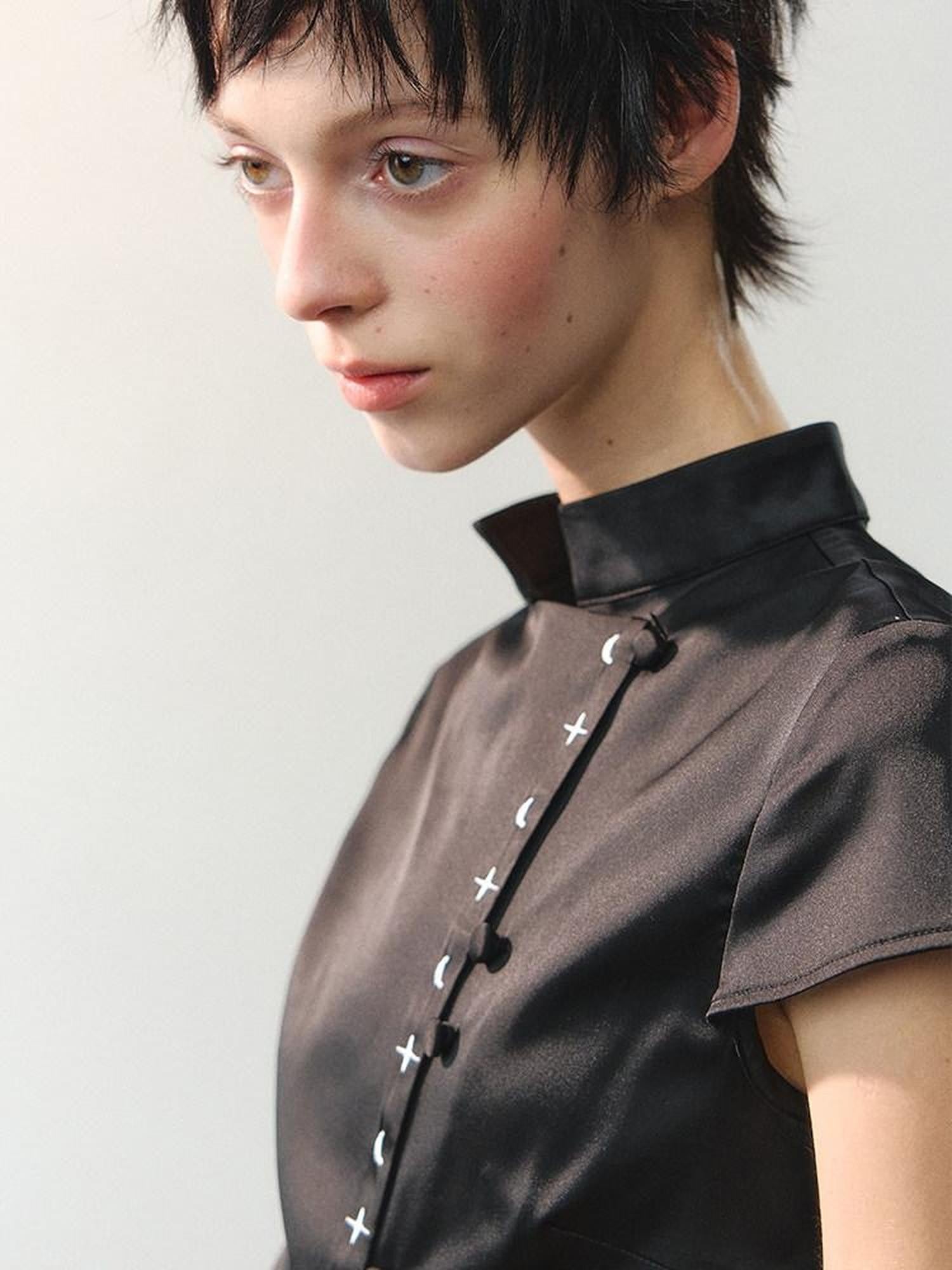 AnnoMundi Embroidered Stand Collar Asymmetric Placket New Chinese Women&