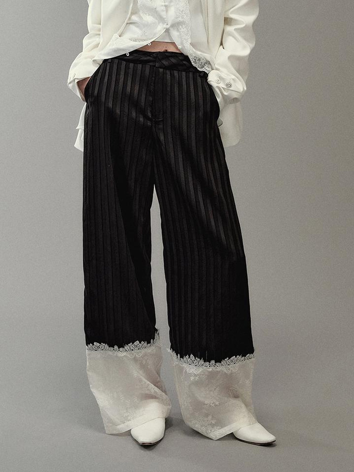 AnnoMundi Floral Embroidered Lace Trim Striped Trousers