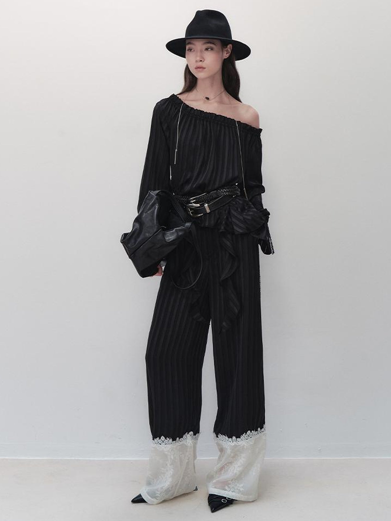 AnnoMundi Floral Embroidered Lace Trim Striped Trousers