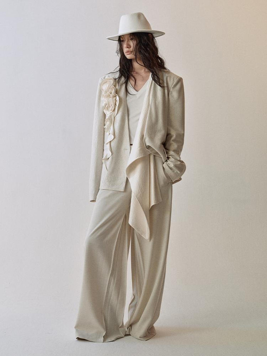AnnoMundi Floral Texture Detachable Blazer