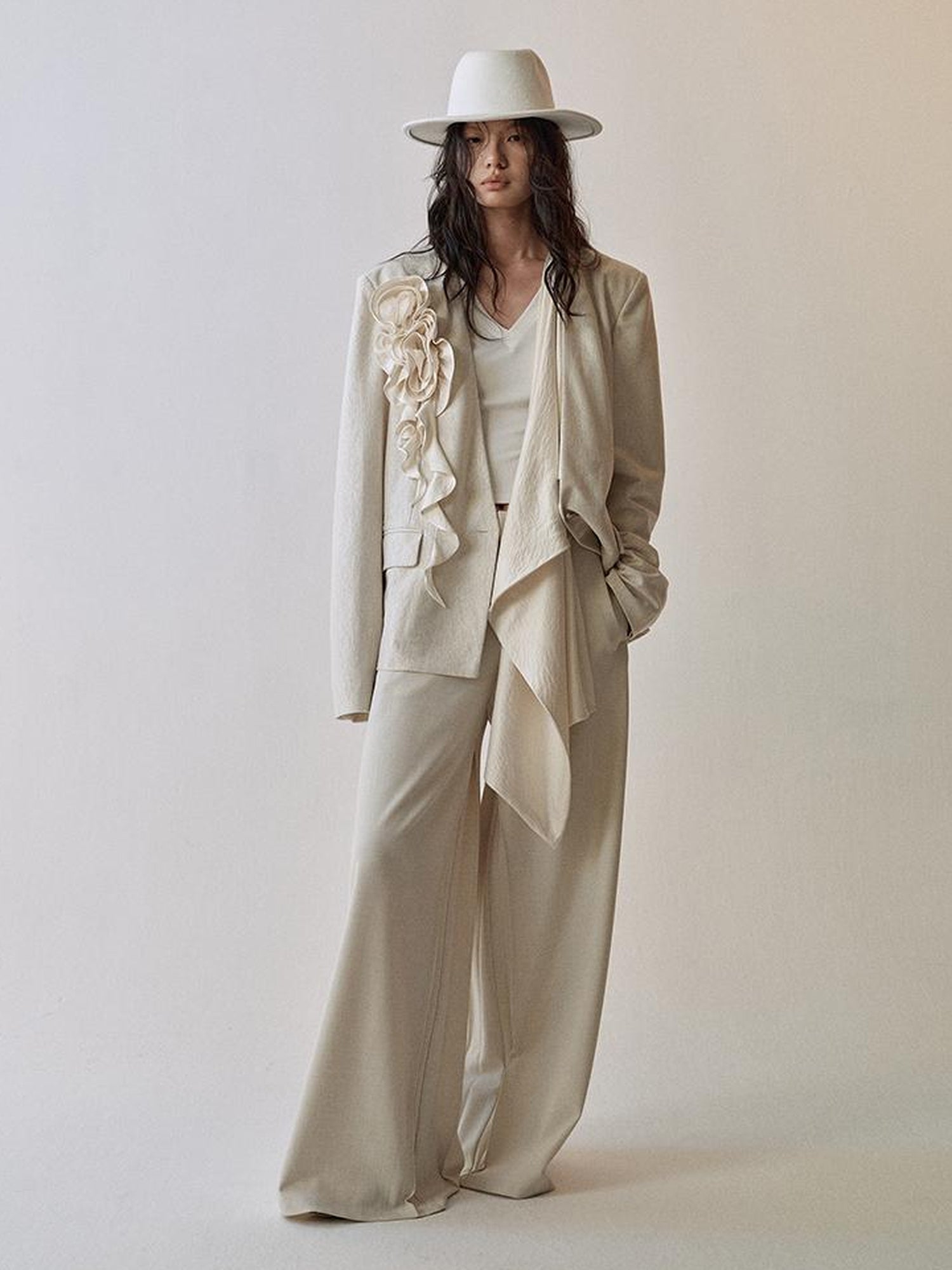 AnnoMundi Floral Texture Detachable Blazer