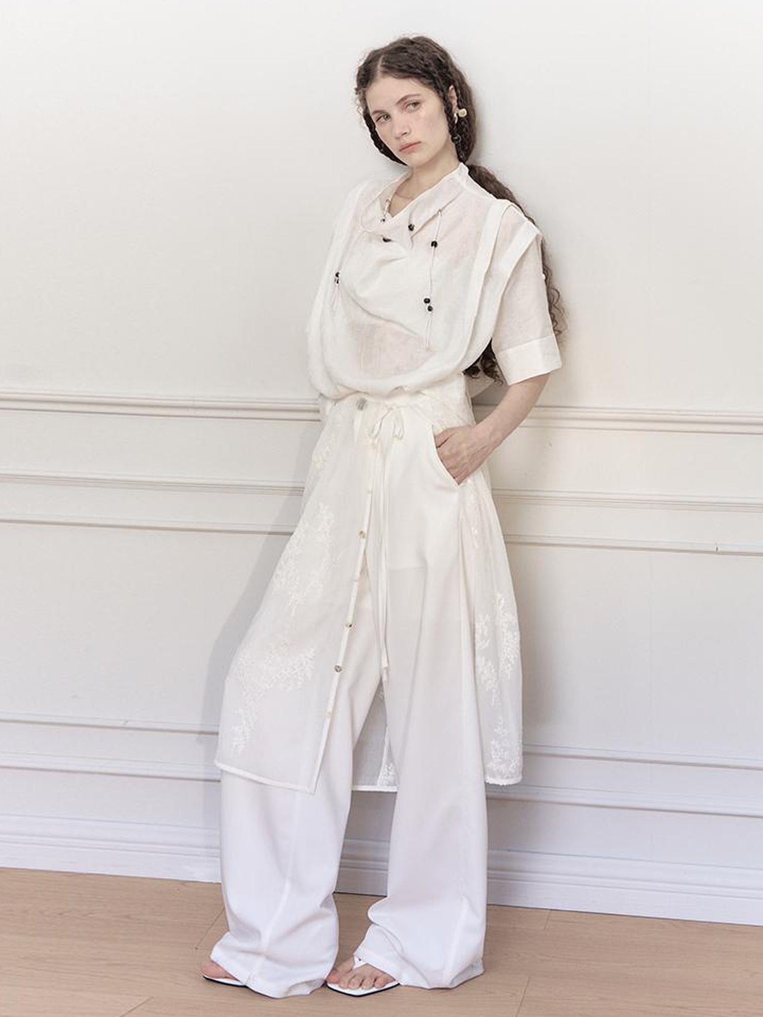 AnnoMundi Glass Weave Luster Shirt V-neck T-shirt Long-Sleeve