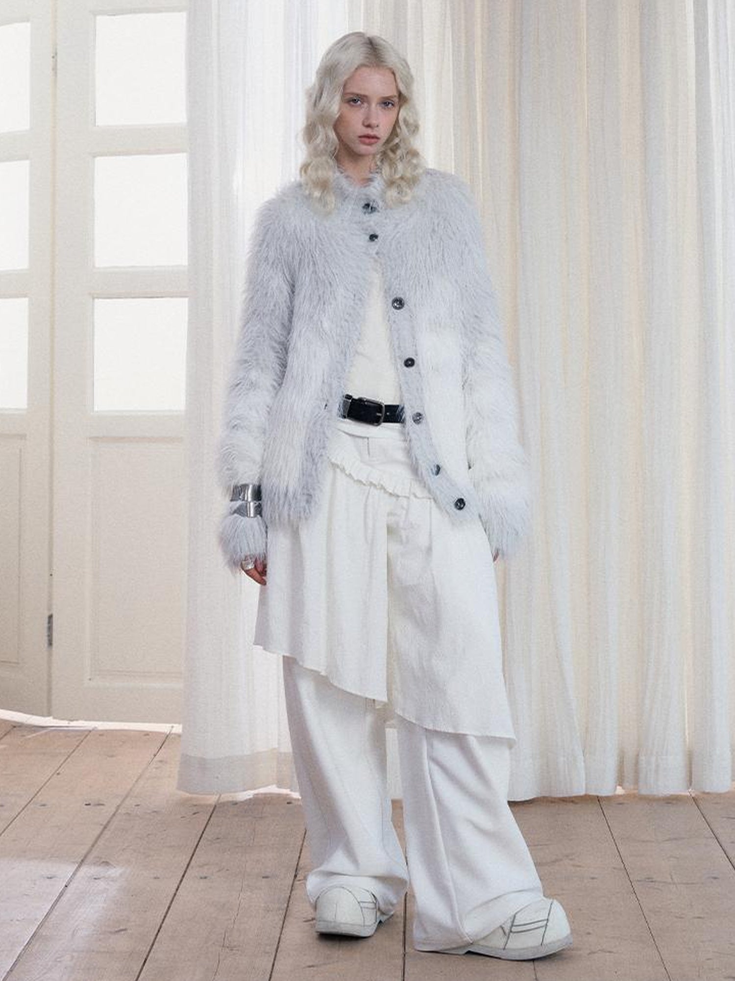 AnnoMundi Gradient Long Hair Cardigan With High Neck