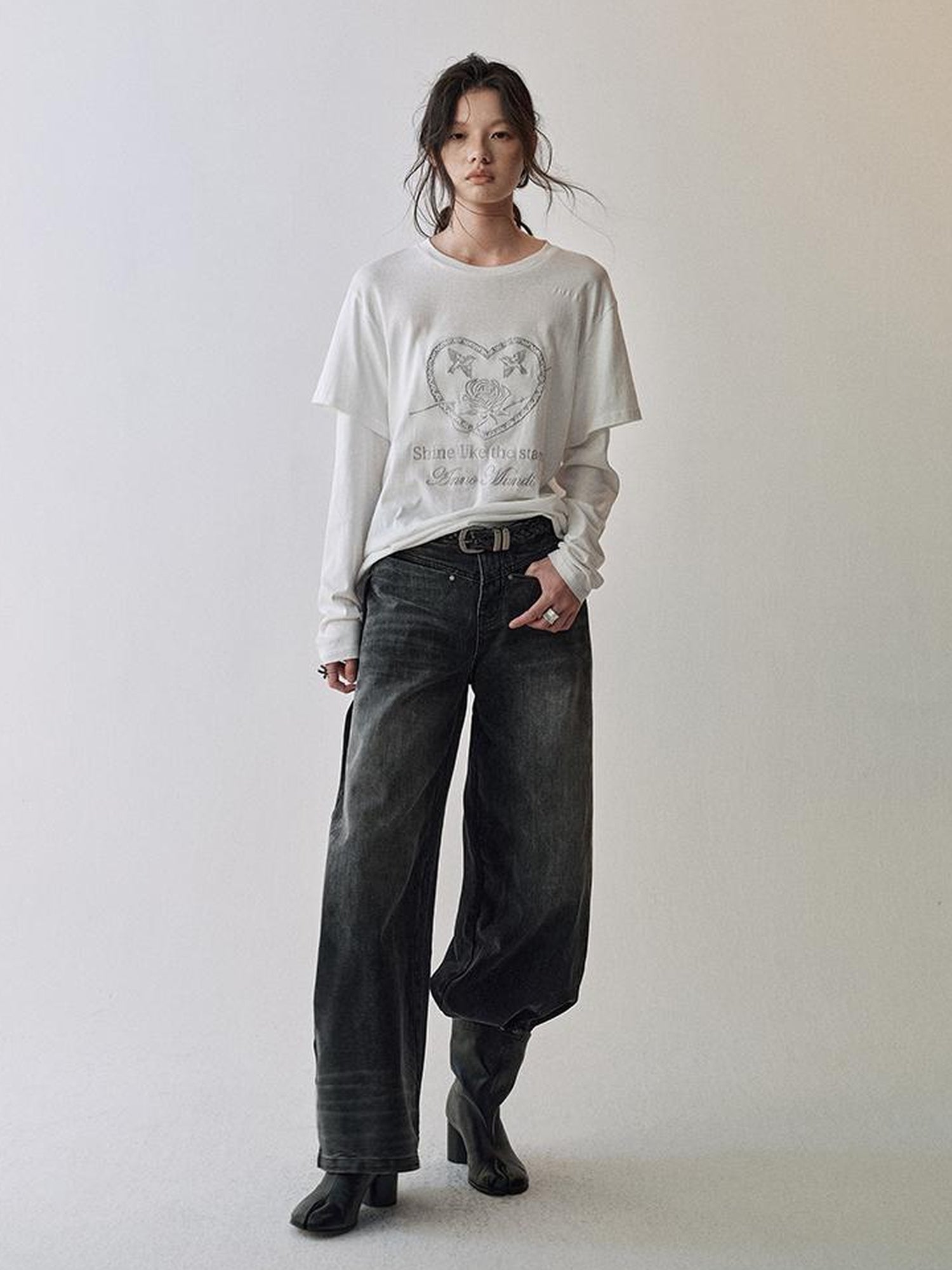 AnnoMundi Gradient Wash Distressed Denim Jeans
