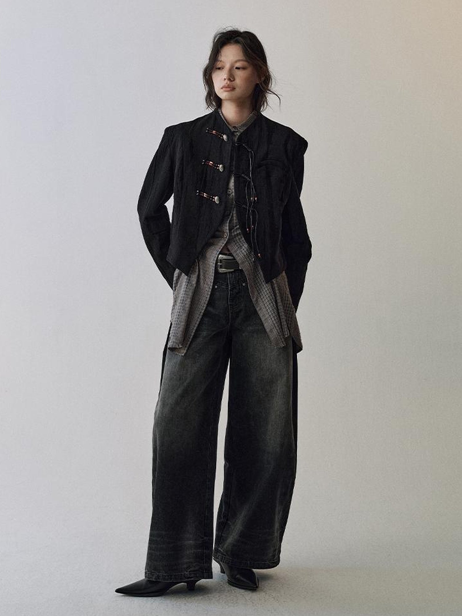 AnnoMundi Gradient Wash Distressed Denim Jeans