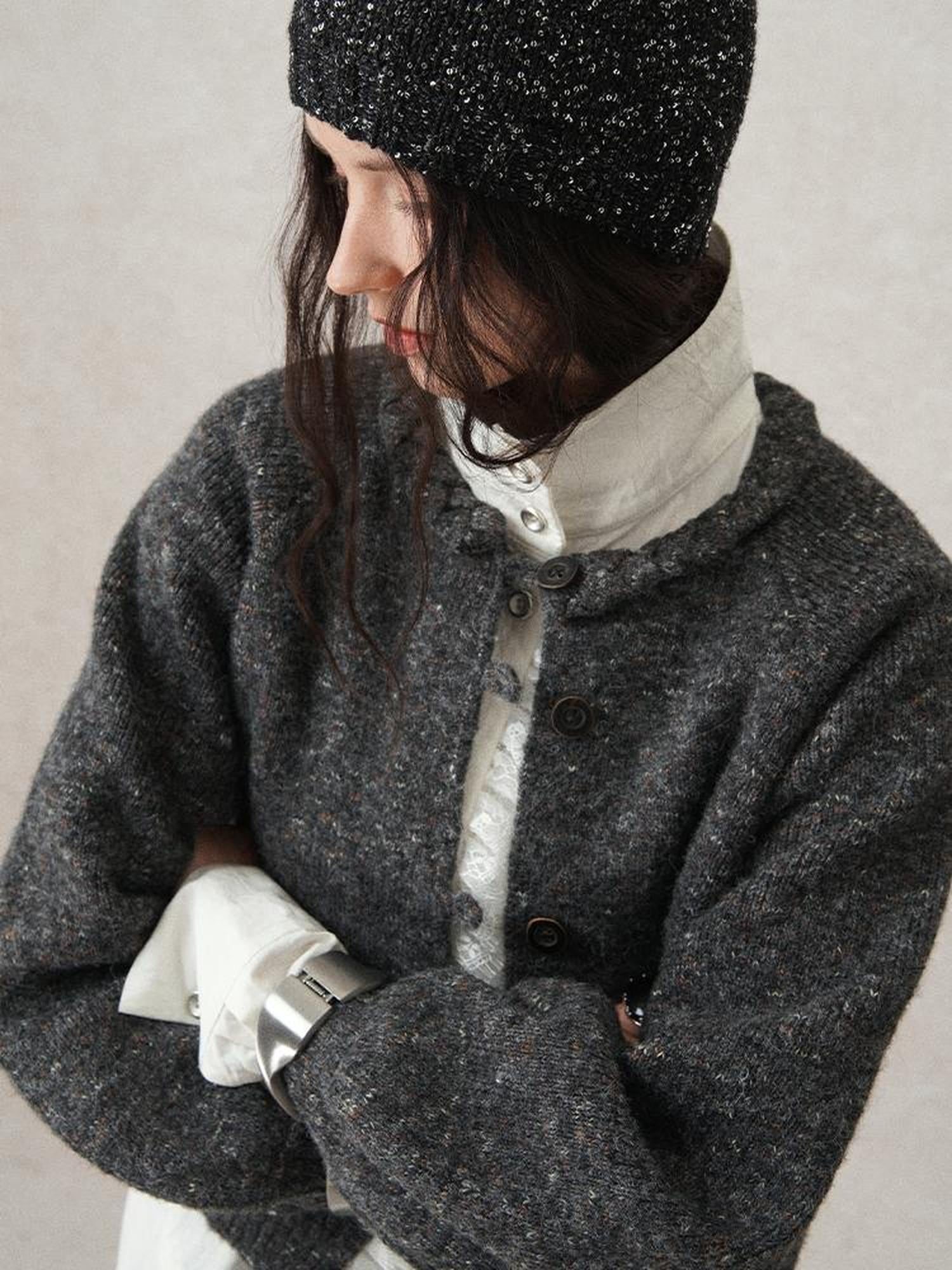AnnoMundi Hand Knitted Cable Knit Cropped Cardigan Grey