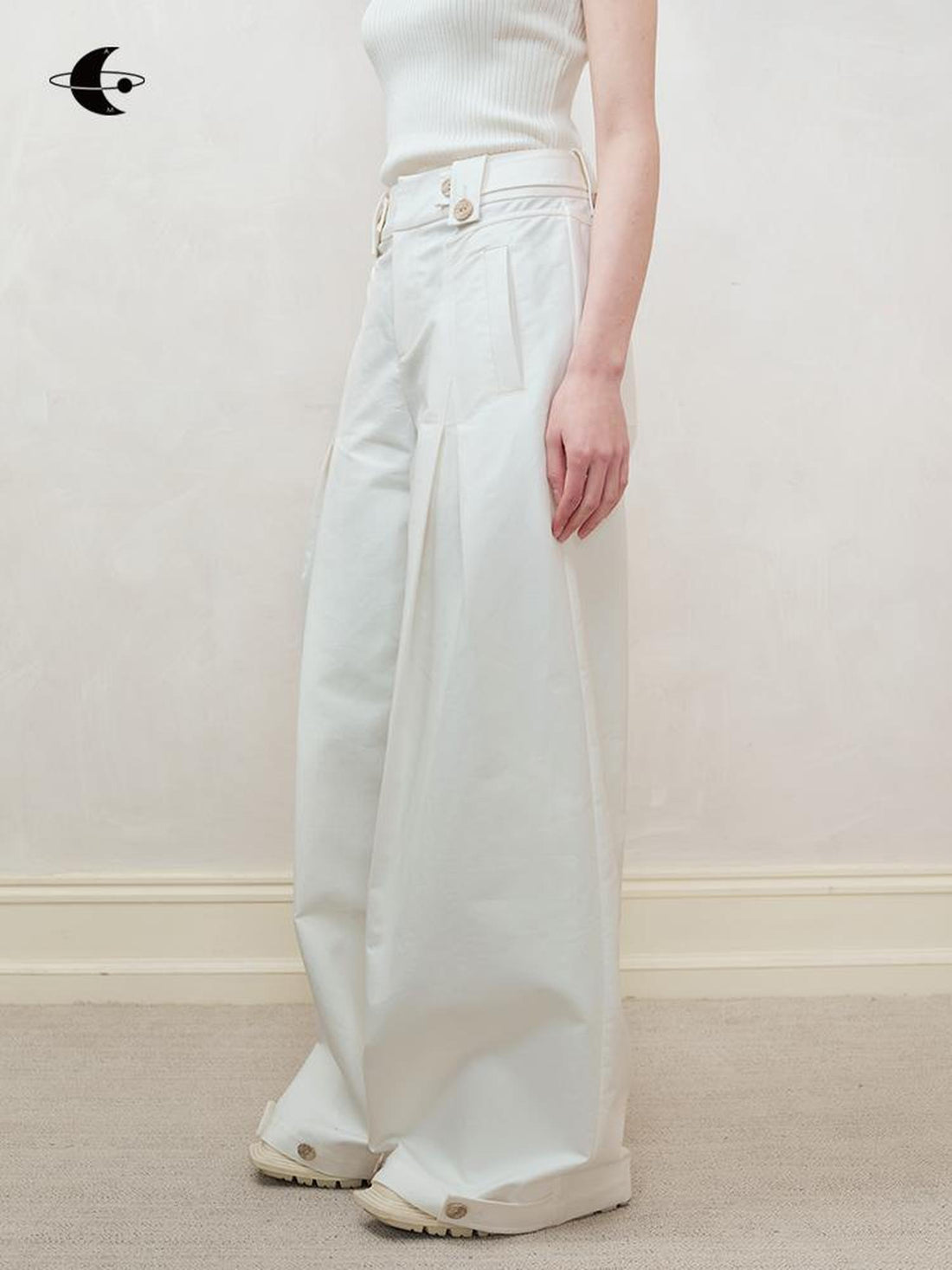 AnnoMundi High Waisted Wide Leg Trousers With Crossed Detail