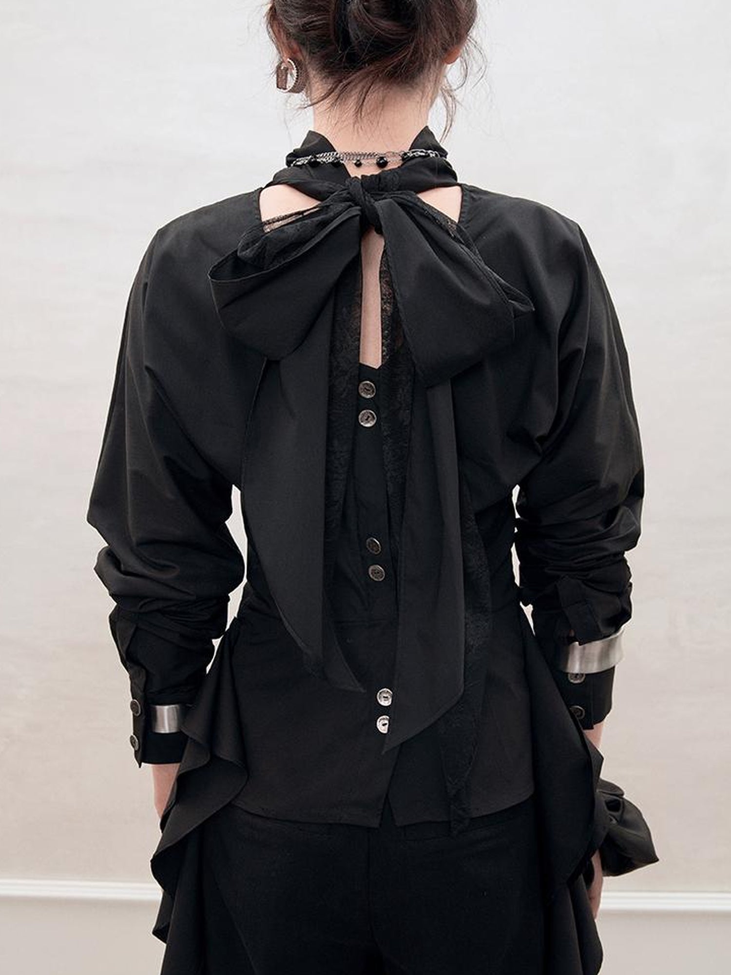 AnnoMundi Lace Trimmed Waist Tie Convertible Blouse