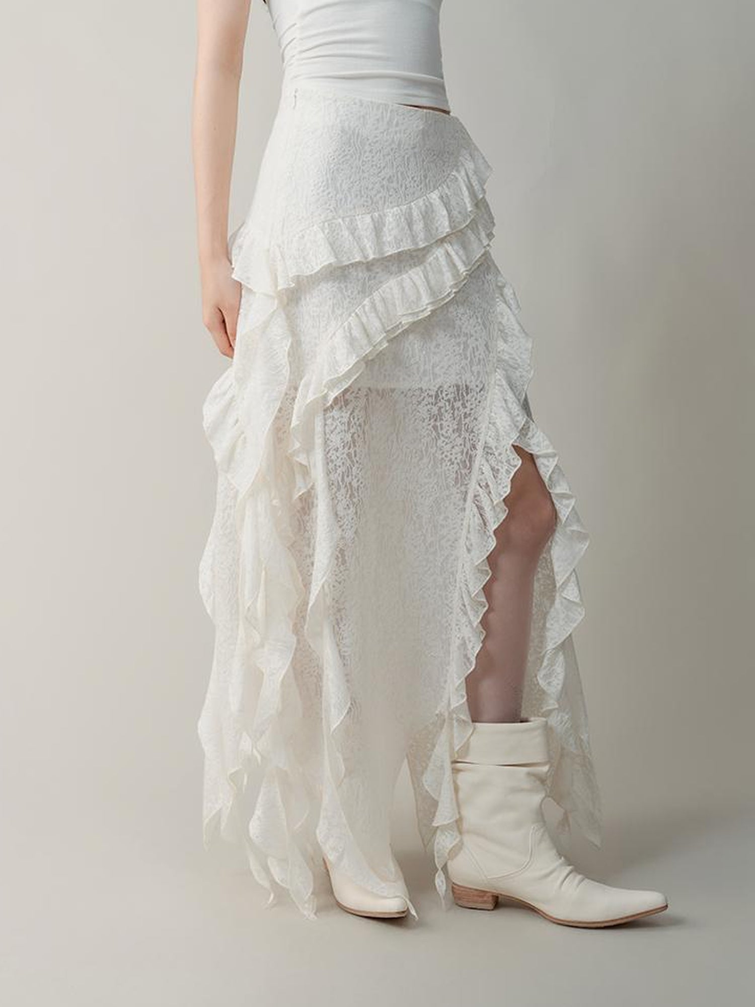 AnnoMundi Layered Romance Irregular White Midi Skirt