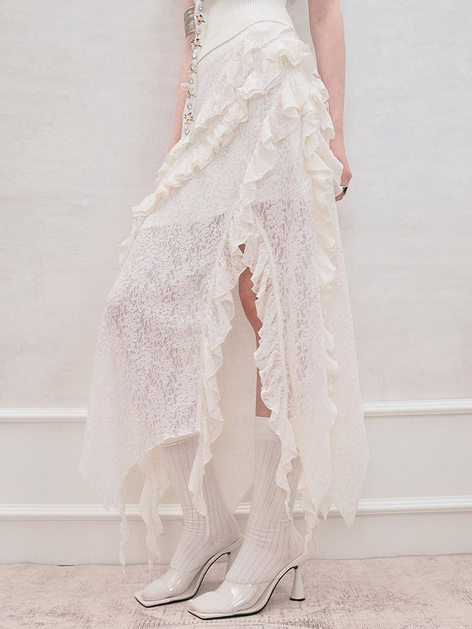 AnnoMundi Layered Romance Irregular White Midi Skirt
