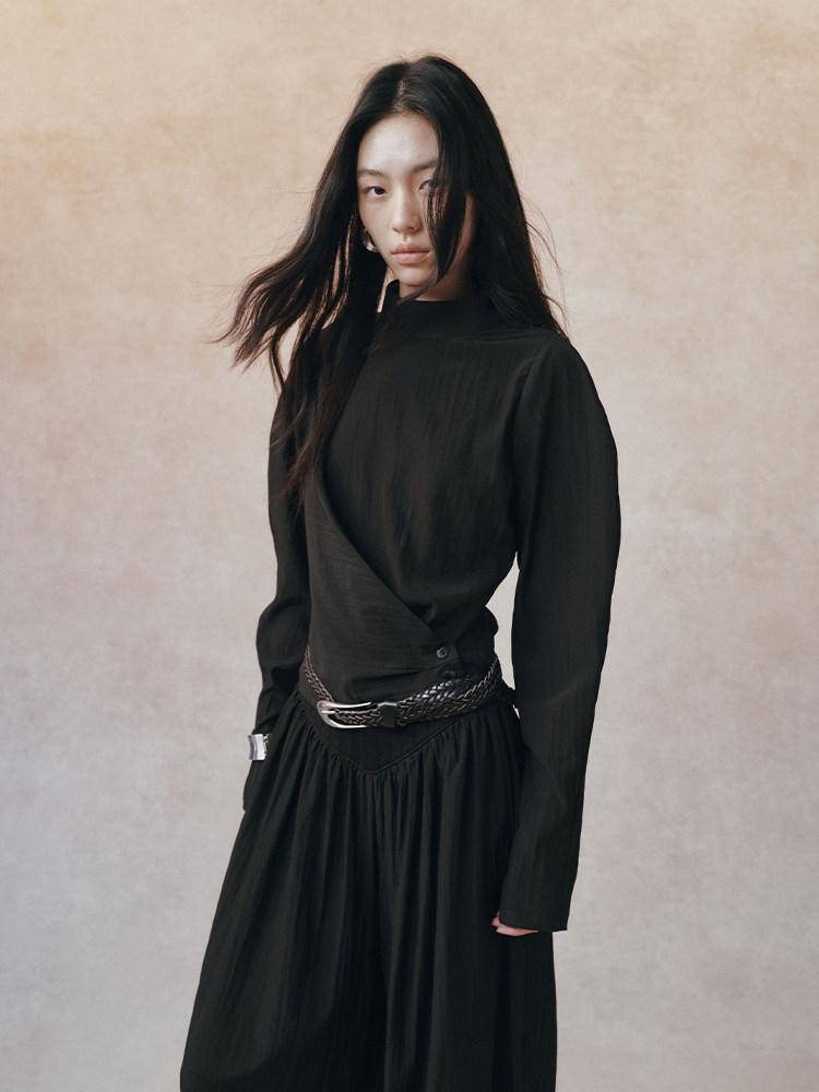 AnnoMundi Matte Diagonal Waist Pleat Stand Collar Women&
