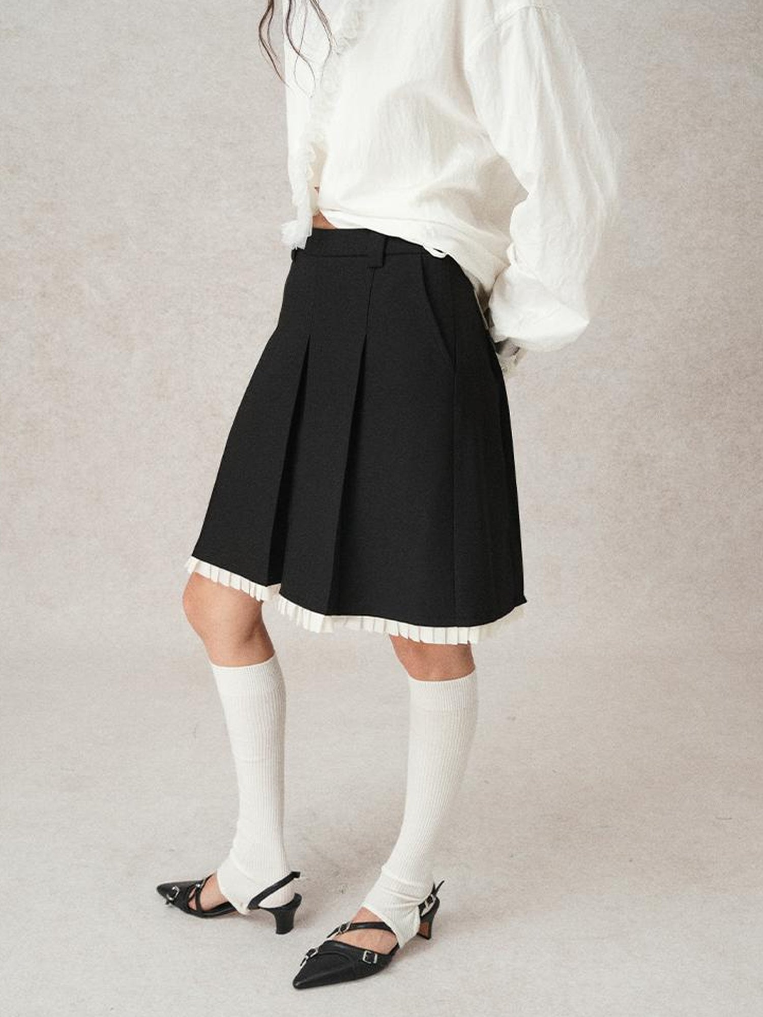 AnnoMundi Pleated Contrast Trim Blazer Skirt