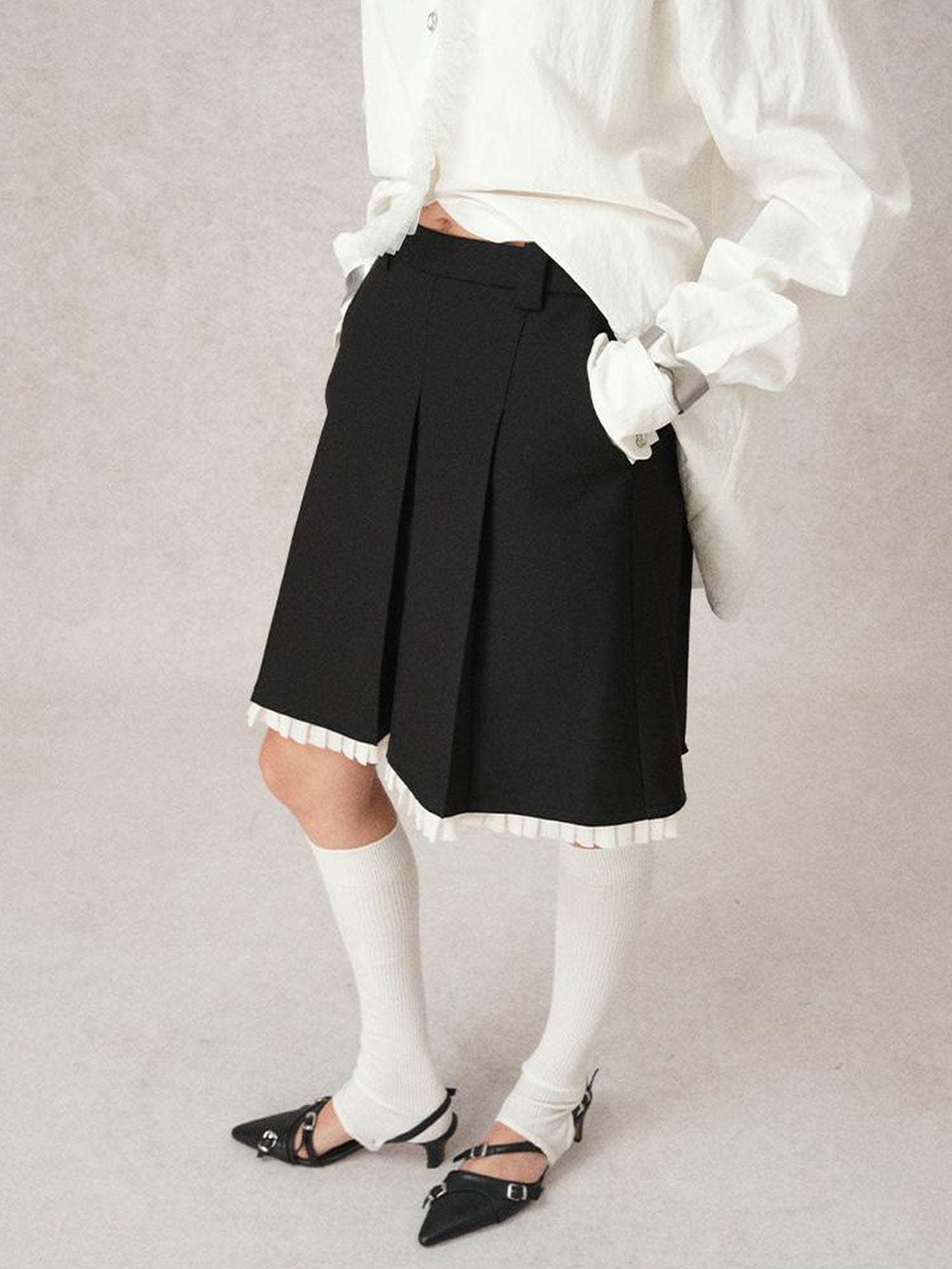 AnnoMundi Pleated Contrast Trim Blazer Skirt