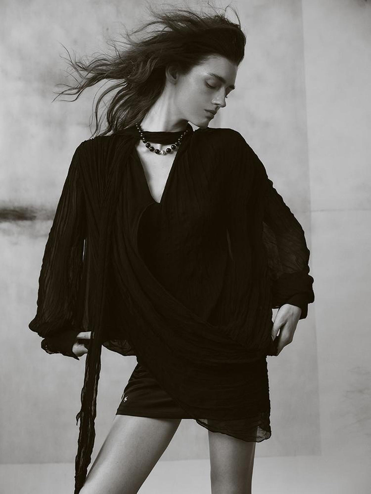 AnnoMundi Pleated Irregular Layered V-neck Long Sleeve Women&