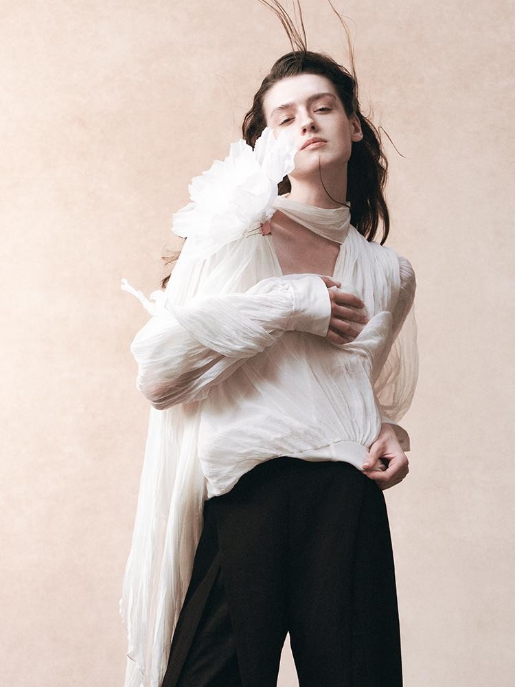 AnnoMundi Pleated Irregular Layered V-neck Long Sleeve Women&