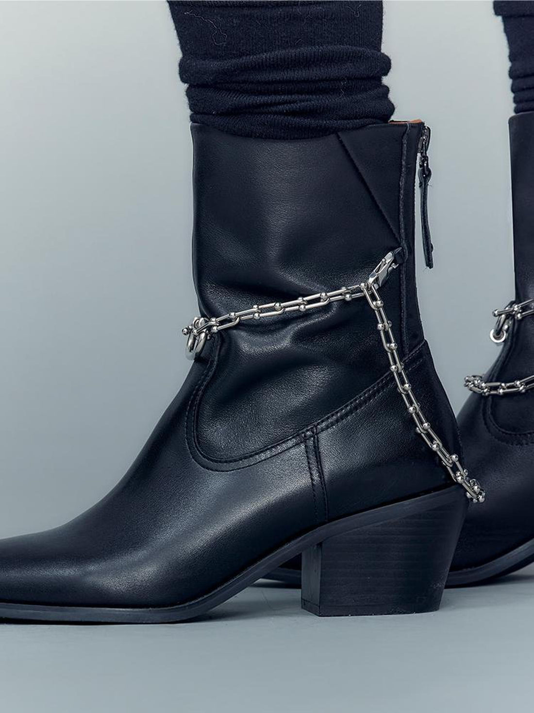 AnnoMundi Pointed Toe Chain Chelsea Boots Matte Leather Ankle Boots