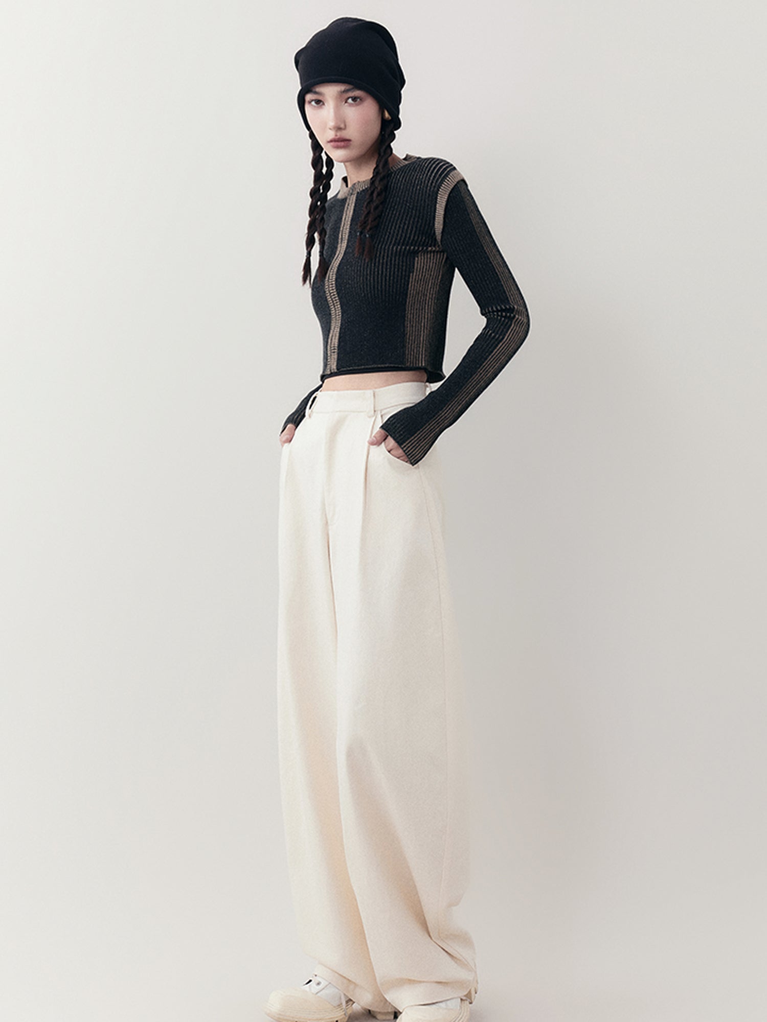AnnoMundi Retro Slim Fit Short Knit Cardigan