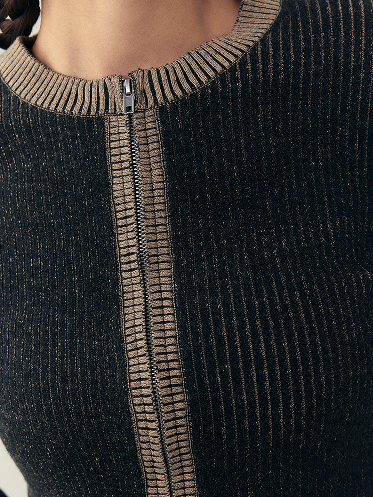 AnnoMundi Retro Slim Fit Short Knit Cardigan