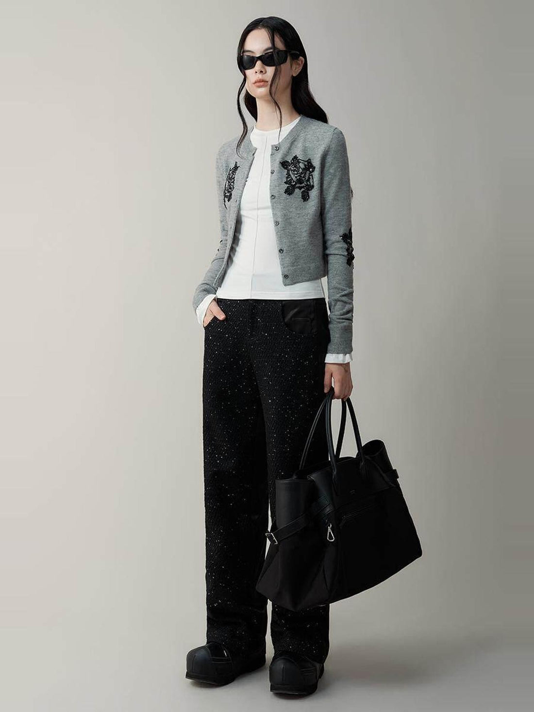 AnnoMundi Sequin Embellished 3D Embroidered Round Neck Women&