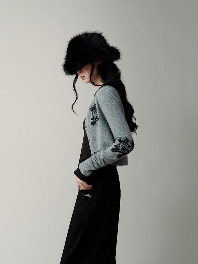 AnnoMundi Sequin Embellished 3D Embroidered Round Neck Women&