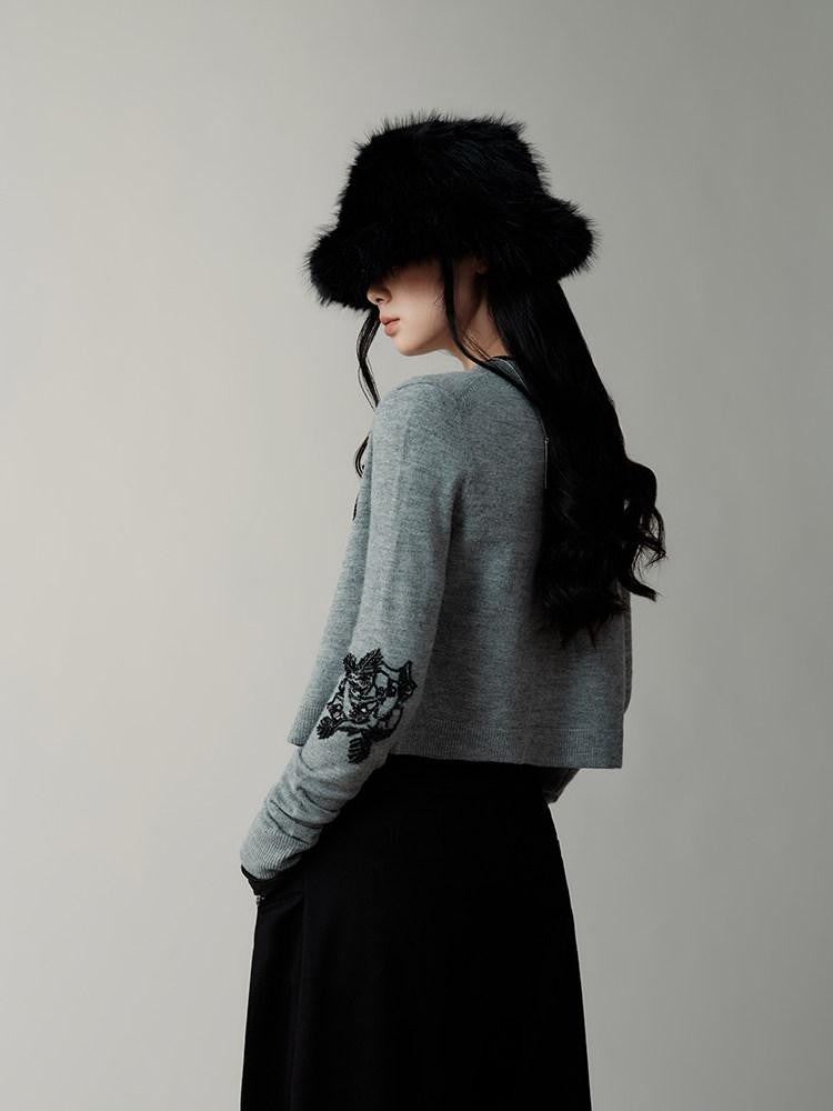 AnnoMundi Sequin Embellished 3D Embroidered Round Neck Women&