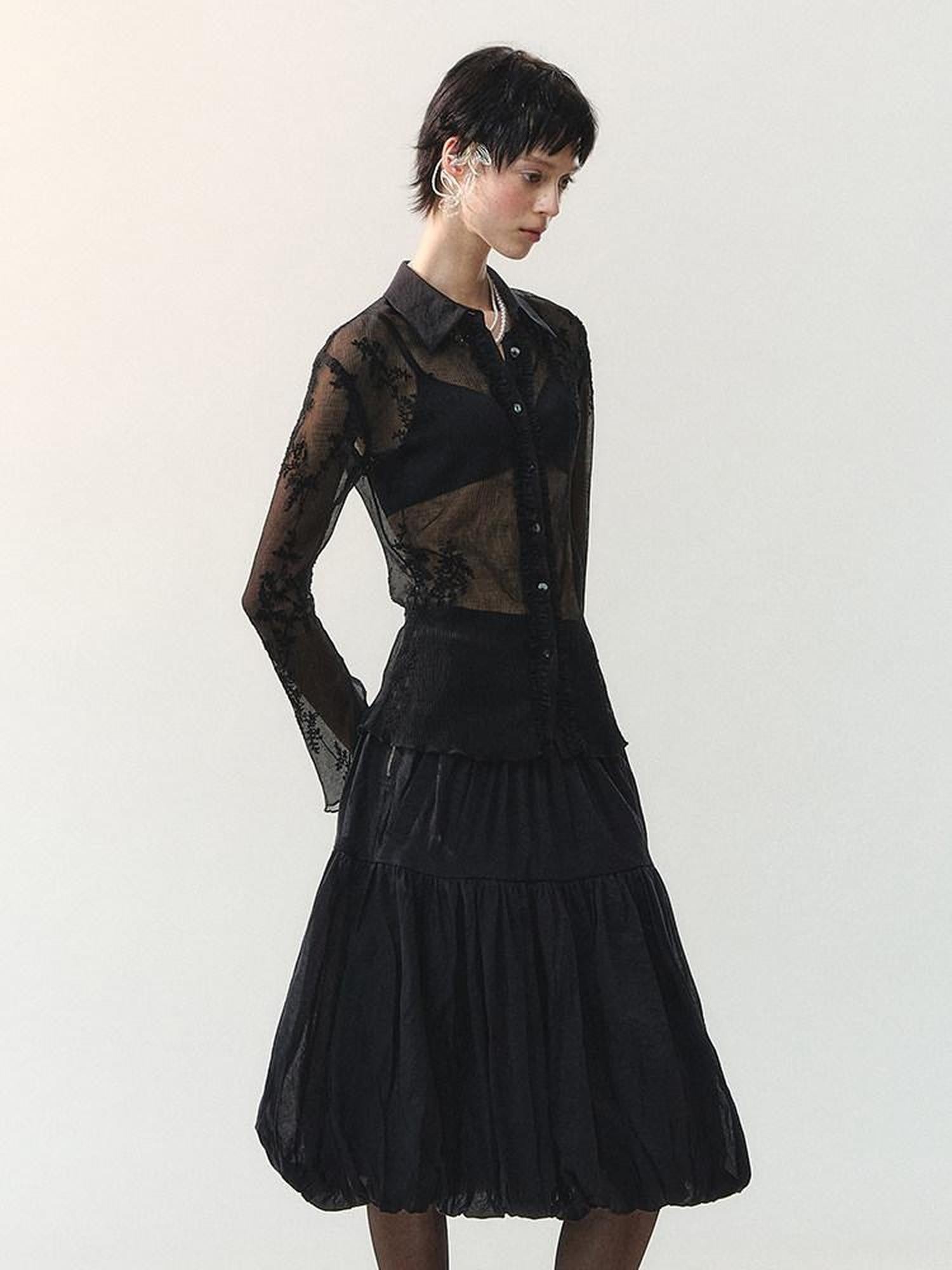 AnnoMundi Sheer Floral Ruffle Edge Turndown Collar Shell Button Women&