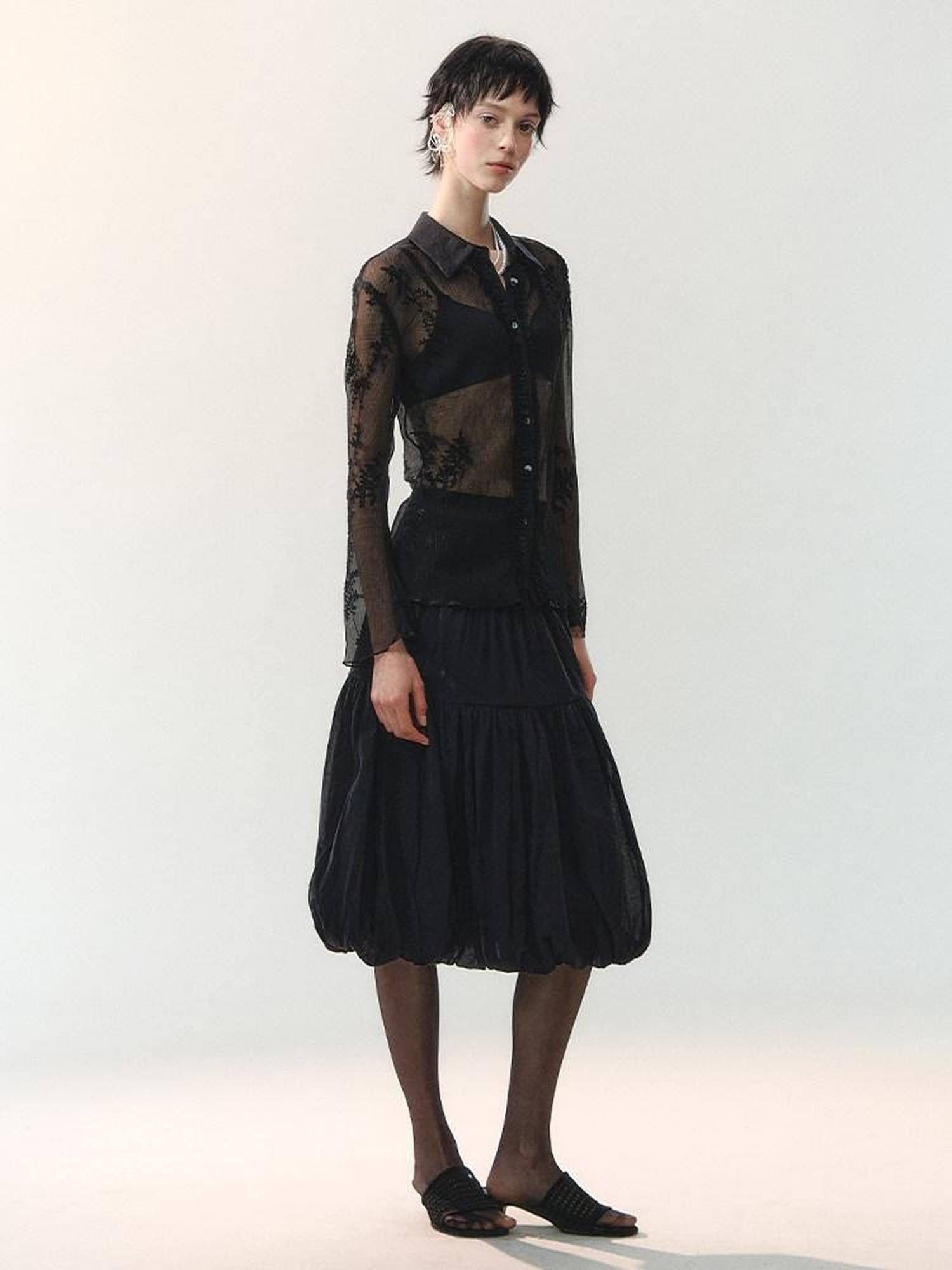 AnnoMundi Sheer Floral Ruffle Edge Turndown Collar Shell Button Women&
