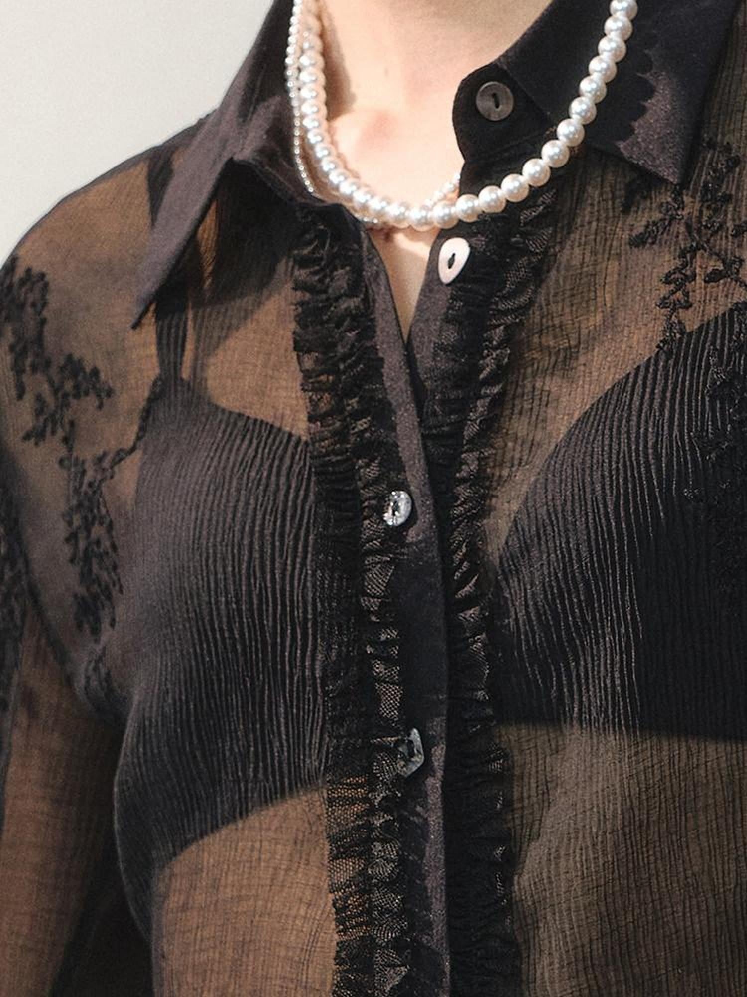 AnnoMundi Sheer Floral Ruffle Edge Turndown Collar Shell Button Women&