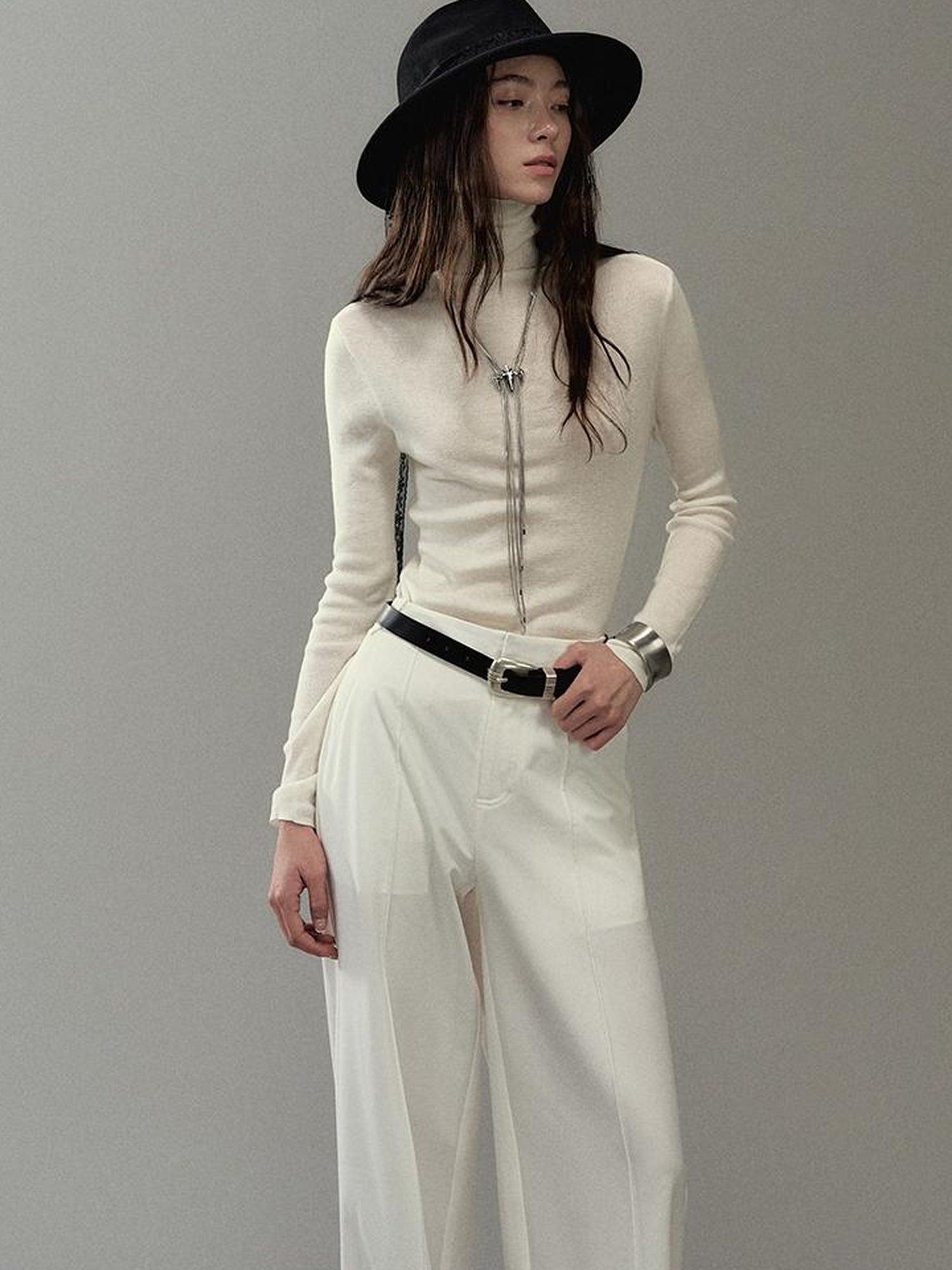 AnnoMundi Soft Light Knit High Neck Wool Blended Top