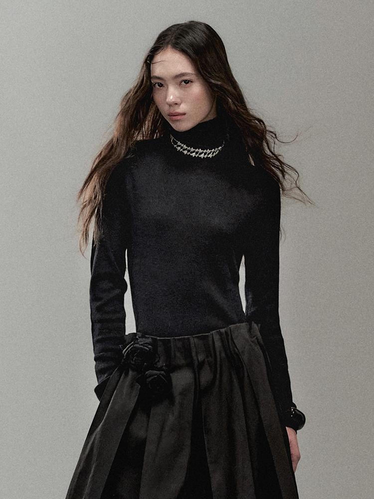 AnnoMundi Soft Light Knit High Neck Wool Blended Top